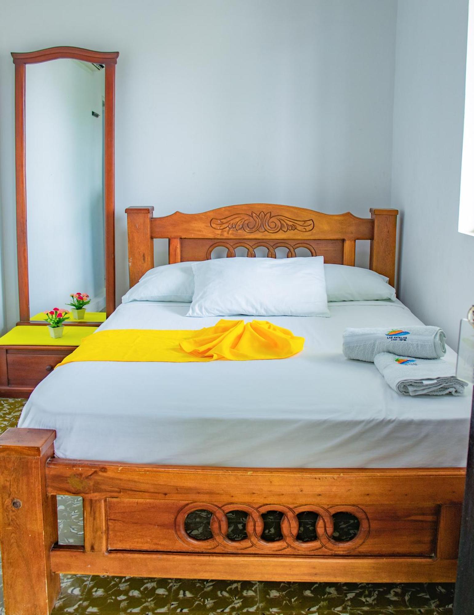 Casa Hotel Las Antillas Tolú エクステリア 写真