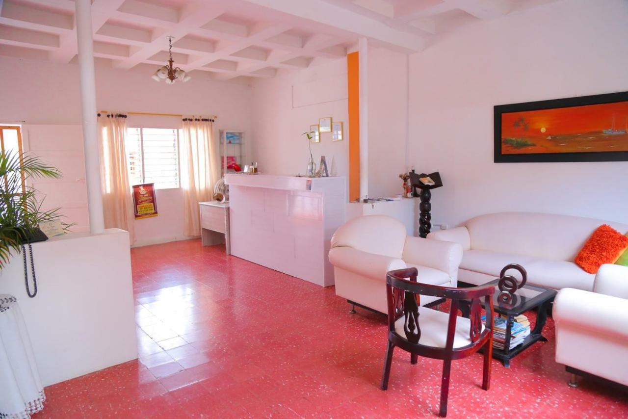 Casa Hotel Las Antillas Tolú エクステリア 写真