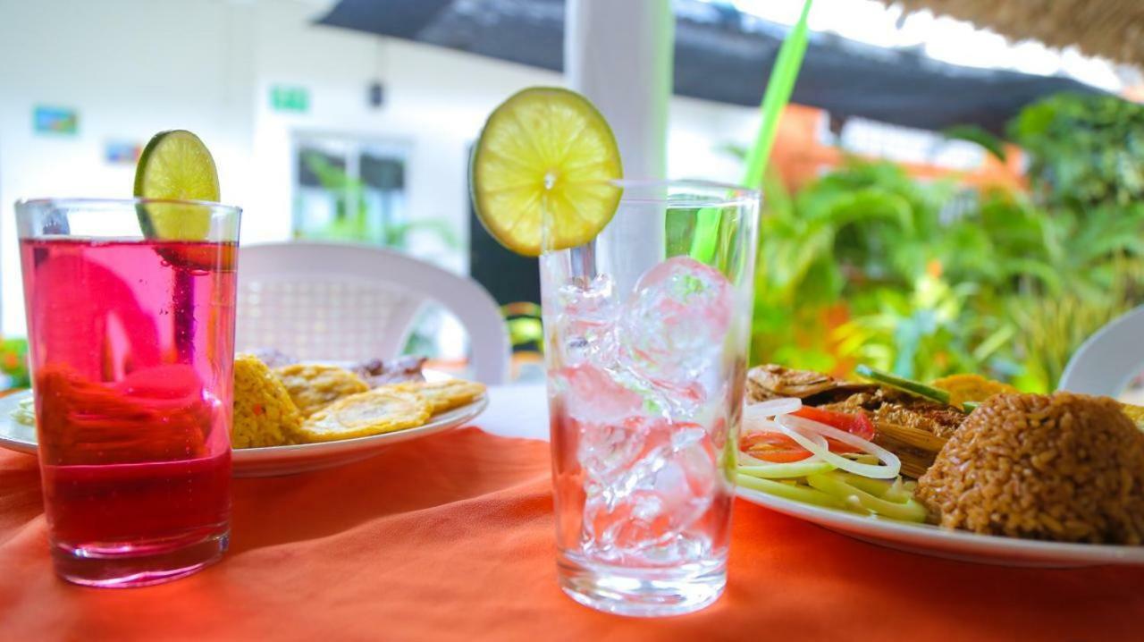 Casa Hotel Las Antillas Tolú エクステリア 写真