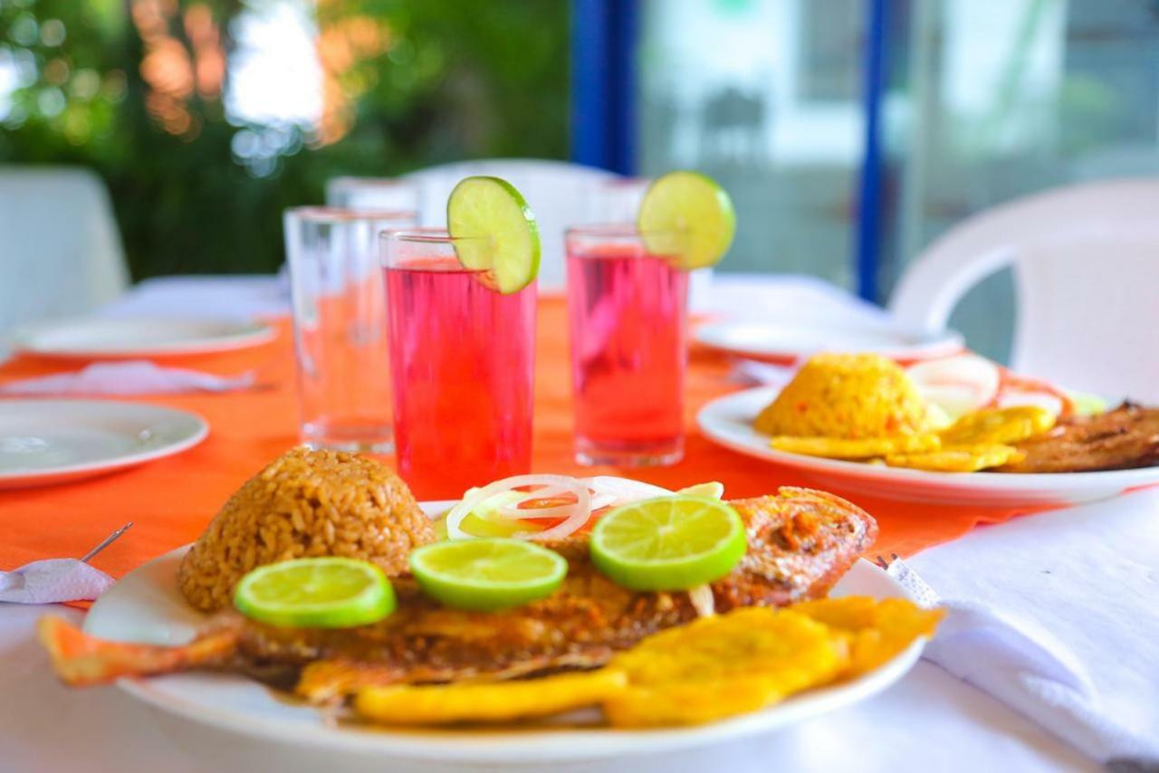 Casa Hotel Las Antillas Tolú エクステリア 写真